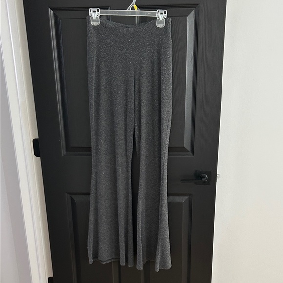 ALO Yoga Charcoal Leggings - Picture 1 of 3